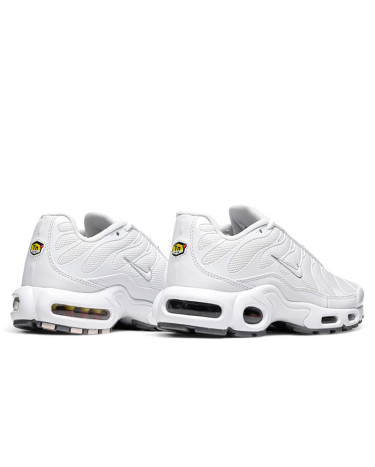 Nike plus white store