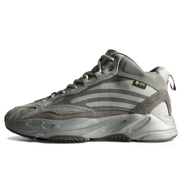 Adidas Yeezy Boost 700 Grey С МЕХОМ