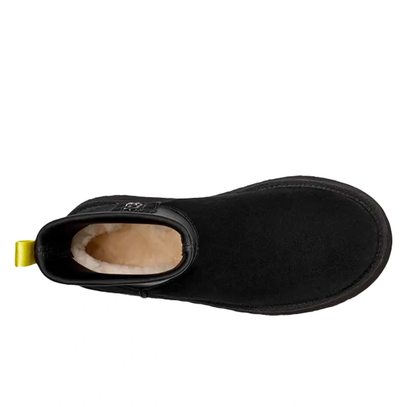 UGG - Universe store
