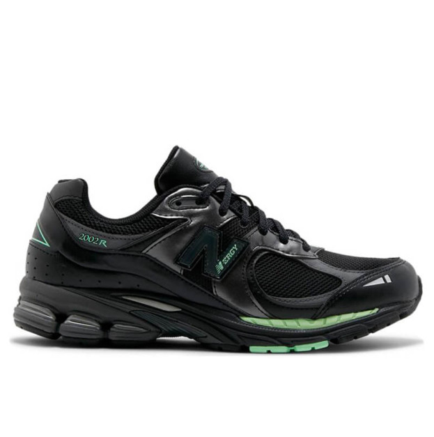 New Balance 2002R Black Powder Green M2002RLD