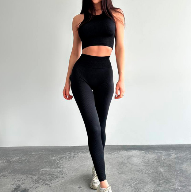 Легінси Чорні в Рубчик з Push-Up Ефектом