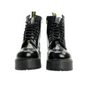Придбати Dr. Martens Jadon Smooth Leather Platform Boots З ХУТРОМ FKS2351191