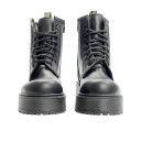 Придбати Dr. Martens Jadon Mono Smooth Leather Platform Boots З ХУТРОМ FKS2351193