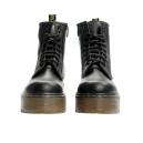 Придбати Dr. Martens Jadon Smooth Leather Platform Boots З ХУТРОМ FKS2351195