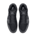 Оригінал Jordan 1 Mid Triple Black