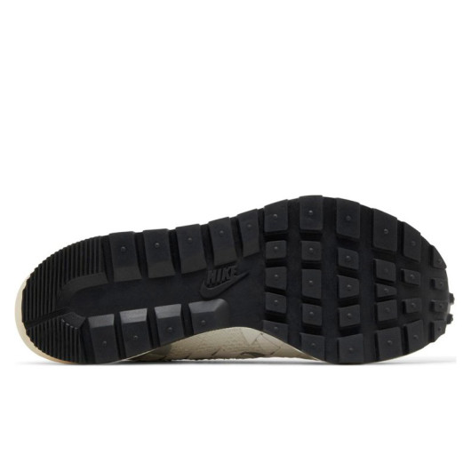 Nike Sacai VaporWaffle x Jean Paul Gaultier White Black DR5209-100
